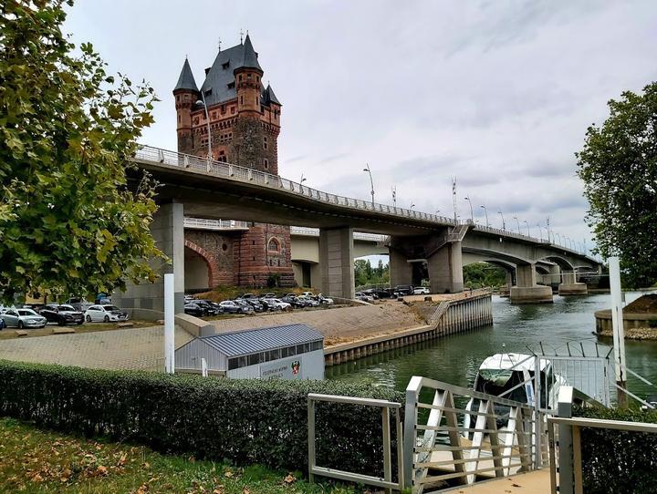 Kolb's Biergarten